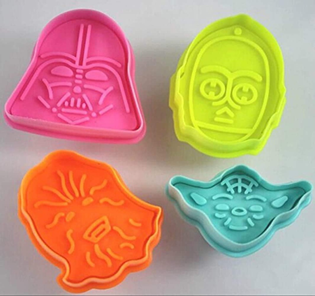 Set of 4 Star Wars Plunger Cookie Cutters - Darth Vader, C-3PO, Yoda and Chewbacca - Amazing Cake Mold Decoration Tool For Baking in Kitchen - Multi-Colourelivery
